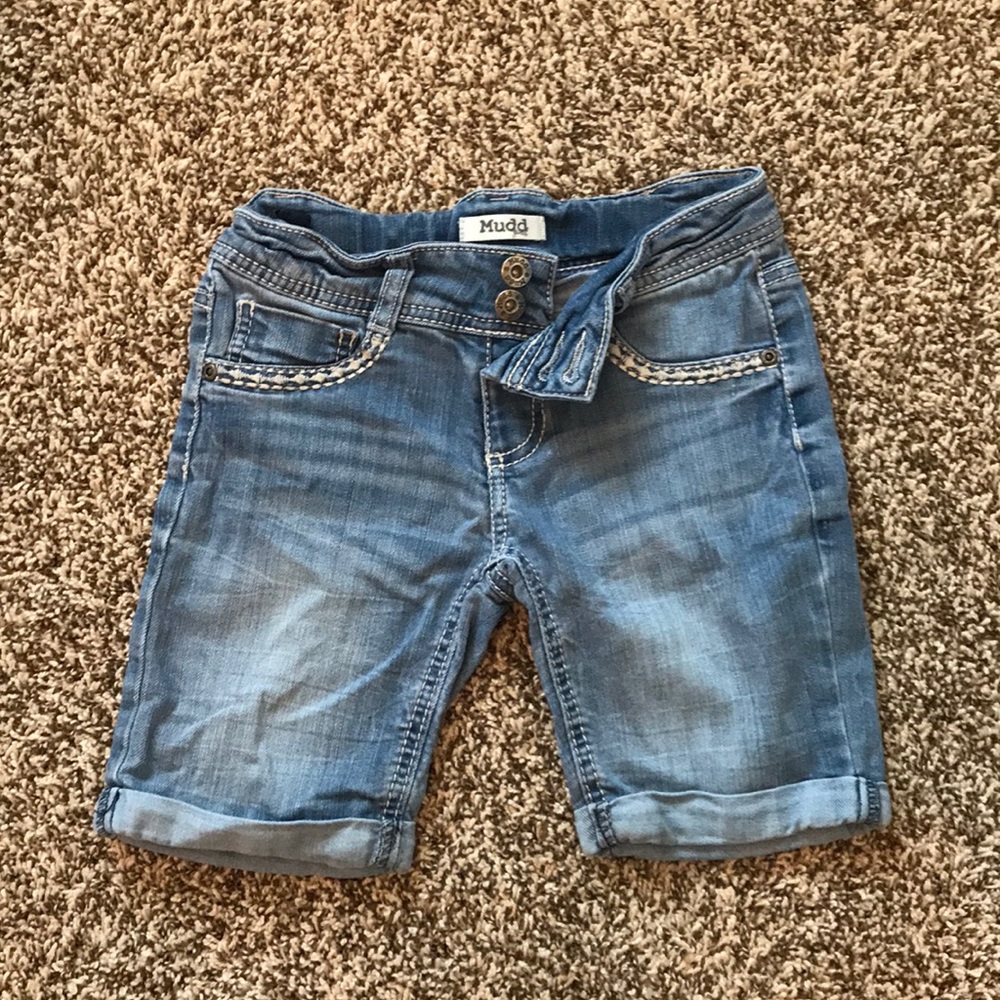 Girls Mudd shorts size: 10